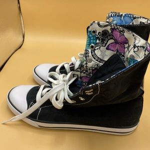 Coach “Bonney” High Top Signature Sneakers. Size 9.5